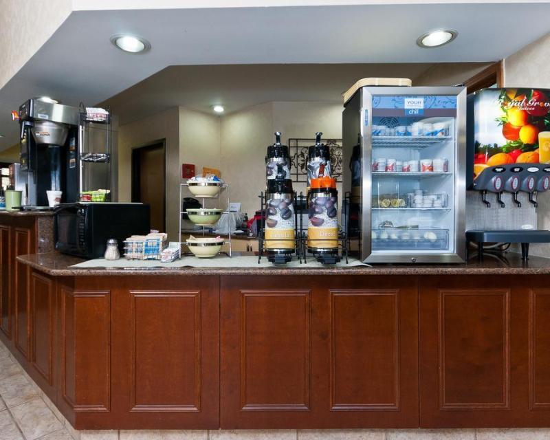 Quality Inn 2*